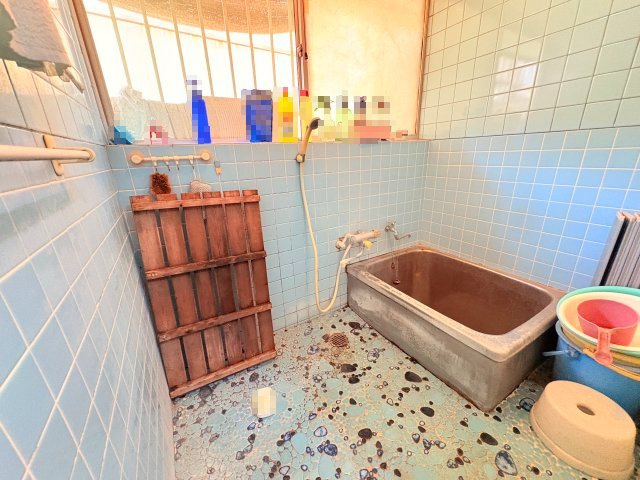 八代市本野町　延べ床33坪以上　平屋の浴室