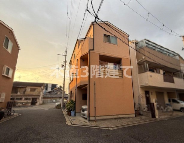 下馬伏町　中古一戸建ての構造・工法・仕様|木造3階建て
■物件内覧・資金計画相談・住宅ローン相談、リフォーム相談、お問合せ受付中■
※当日・翌日のご内覧、ご相談はお電話でのお問合せがスムーズです！