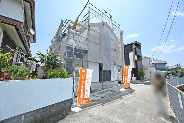ハートフルタウン伊丹東野1丁目新築一戸建て｜4LDK＋駐車2台可の外観|現在順調に建築中です。
同社施工のご案内が即日可能ですので、お気軽にお問い合わせください。