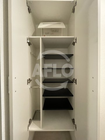 セレニテ難波ミラク参番館の収納|セレニテ難波ミラク参番館　シューズボックス