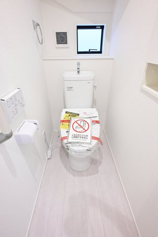 【トイレ】 | 太田市牛沢町　グラファーレ | 清潔感のあるトイレは２階にもあるので忙しい朝も家族と分けて使えます♪