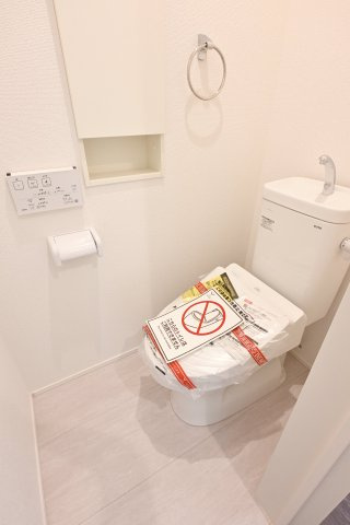 【トイレ】 | 太田市牛沢町　グラファーレ | 清潔感のあるトイレは１階にもあるので忙しい朝も家族と分けて使えます♪
