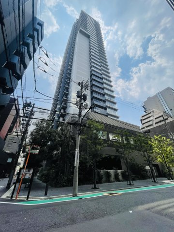 クラッシィタワー新宿御苑の外観