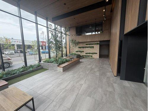 デュオヒルズ能登川駅前のエントランス|共用部