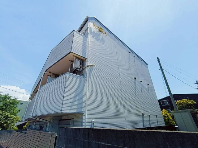 エアフォルク原木のエントランス
