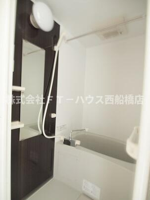 エアフォルク原木の浴室