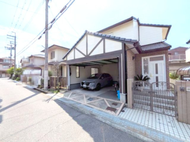 和泉市観音寺町戸建（三井ホーム・ツーバイフォー住宅）の前面道路含む現地写真
