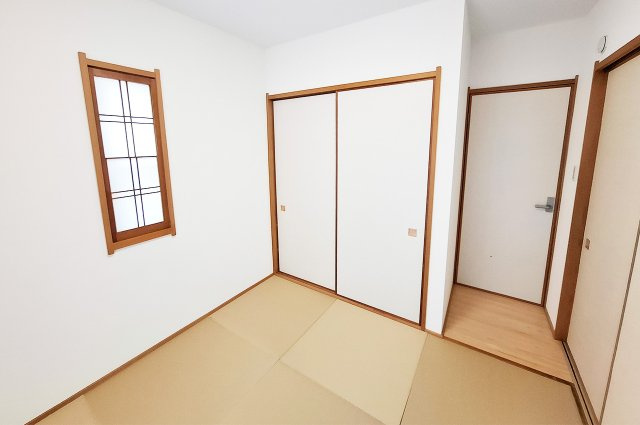 堺市東区草尾の和室|和室：きれいにリフォームされた和室は客間やくつろぎスペースにぴったり。