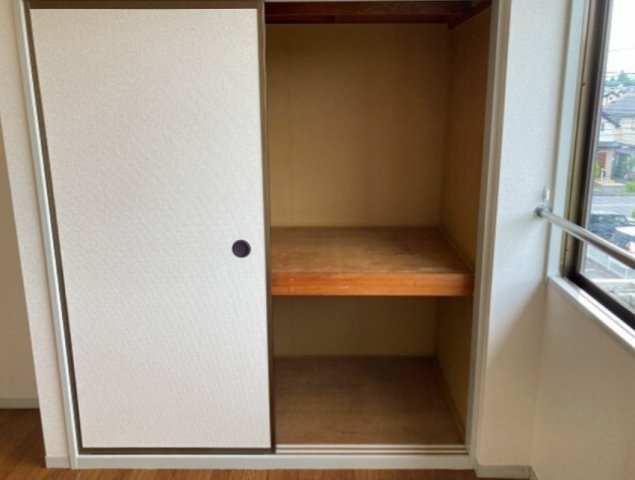 トリヴァンベール美船Aの収納