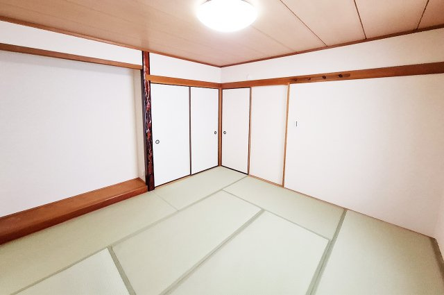 富田林市小金台の和室|和室：くつろぎスペースや客間に便利な約8帖のゆったりとした和室。