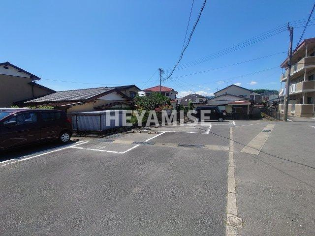 カルディア中島の駐車場|※別号室の室内写真となります※