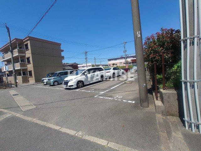 カルディア中島の駐車場|※別号室の室内写真となります※