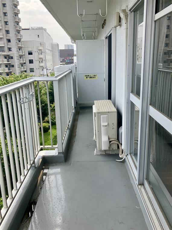 藤沢市辻堂新町１丁目の賃貸マンションのバルコニー