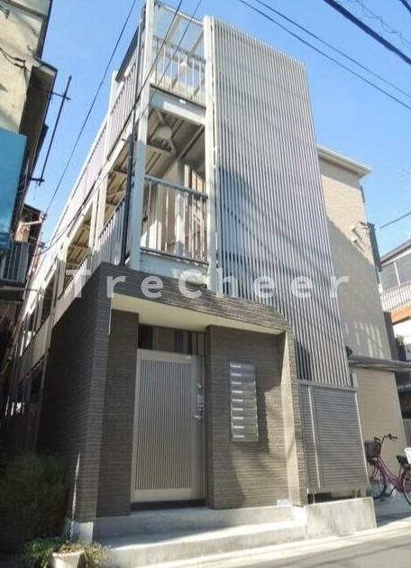 シャトレバレ町屋のエントランス