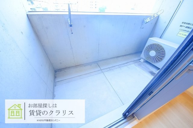 メディナ西大路駅前のバルコニー