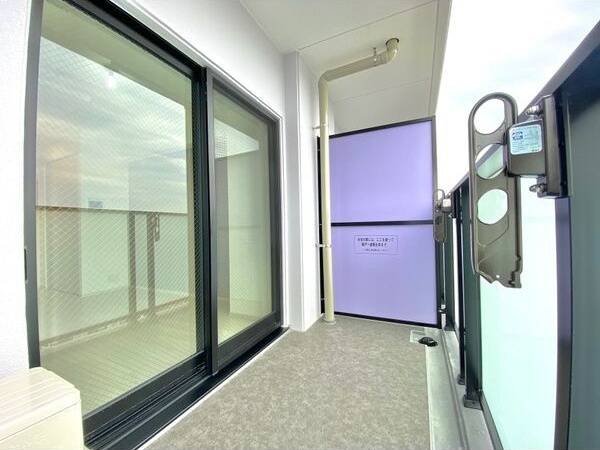S-RESIDENCE平安通のバルコニー