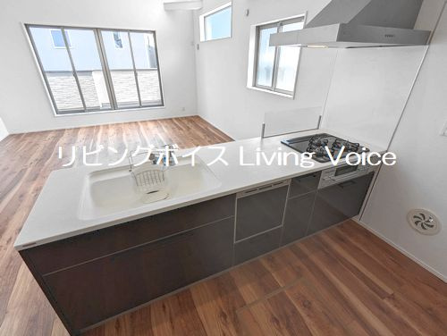 【仲介手数料０円】相模原市南区東林間6丁目　新築一戸建て　全3棟のキッチン|相模原市南区東林間6丁目　新築一戸建て　全3棟