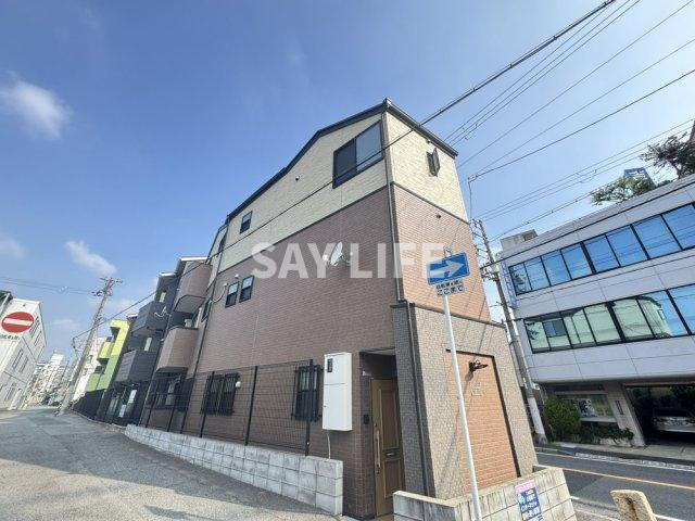 カーサイースト