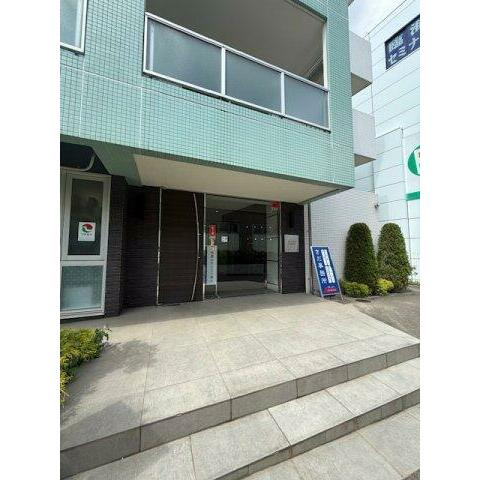横浜市泉区中田西１丁目の賃貸マンションのエントランス