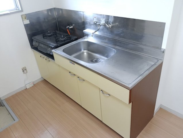 レジデンス曳馬Ⅱのキッチン|303号室写真