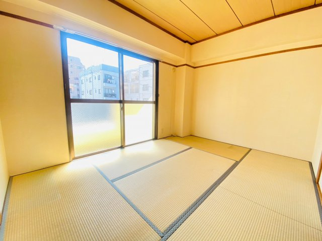 横田ビルの和室