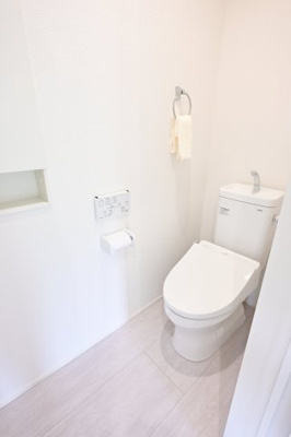 【トイレ】 | 太田市牛沢町　グラファーレ | 清潔感のあるトイレは１階にもあるので忙しい朝も家族と分けて使えます♪