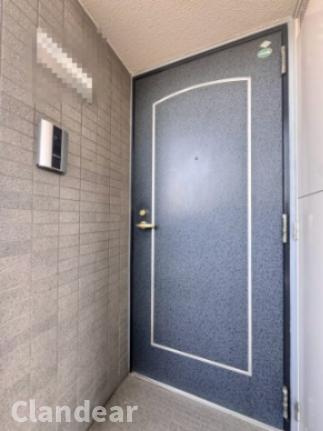 クレアール草加の玄関|ドキドキの新生活も、安心してスタート。ぴったりの住まいを見つけませんか？クランディアが一緒に住まい選びをサポートします‼　まずは、お気軽にお問合せください　＃クランディア