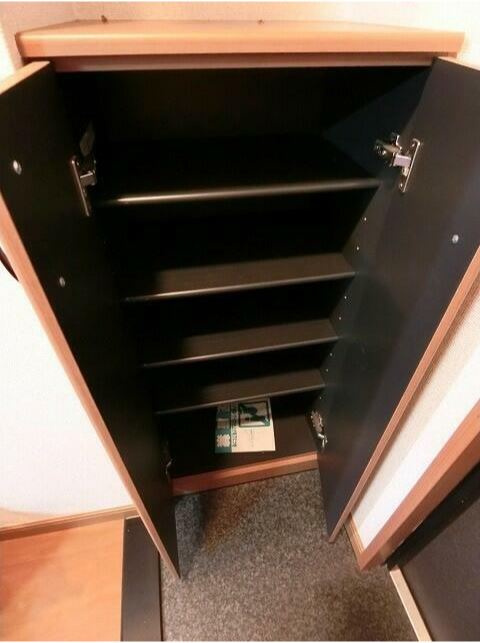 ウェルネスIの玄関|他のお部屋の参考写真となります。