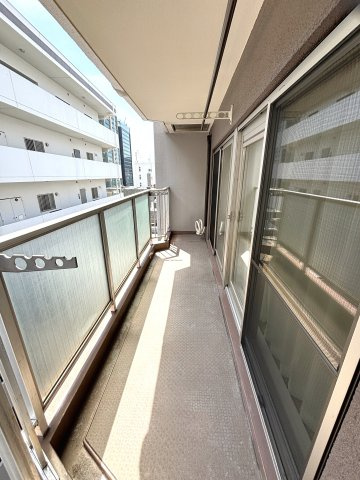日商岩井栄ハイツのバルコニー