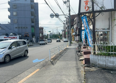 【展望】 | 事務所 | 眺望を気にして物件を探す場合、前面に建物が建っていないか現地で確認しましょう！前面に建物があると景色はもちろん、日当たりや風通しにも影響が出てきます。住んだ時のことを想像しながら現地見学をしましょう。