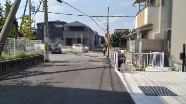 尼崎市西昆陽　新築戸建の前面道路含む現地写真