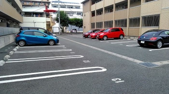 パレス丹波　参番館の駐車場