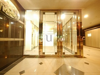 グリフィン横浜桜木町参番館のエントランス