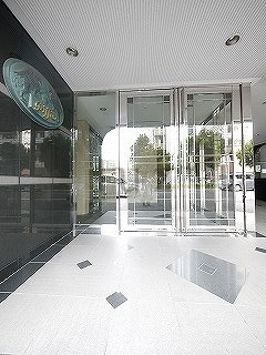 グリフィン横浜桜木町参番館のエントランス