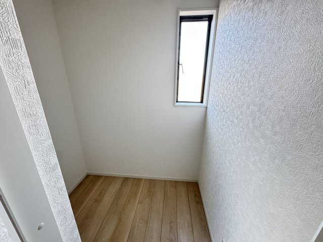 クレイドルガーデン前橋市富士見町時沢第11　4号棟の収納|【イメージ写真】2階洋室3収納：ウォークインクローゼットです