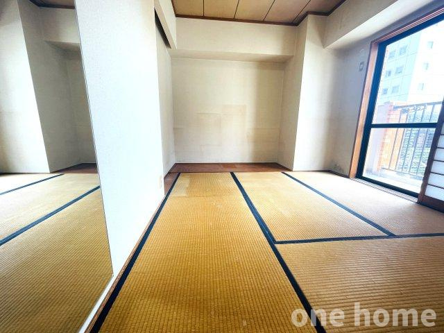 ロイヤルハイツ新大阪の和室|◆6.0帖 和室（南側）です！すべてのお部屋にバルコニーが面しており、明るいお部屋です！