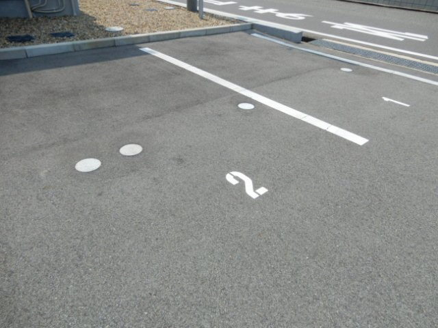 サンセール加佐Ｂ棟の駐車場