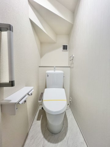 磐田市掛塚新町 3期のトイレ|トイレは各階に設置されています！朝の支度が重なる時間帯でも混む心配がありません！
