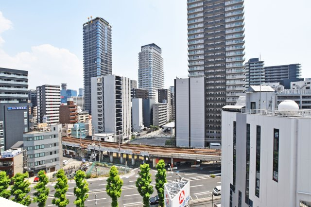 トーカンマンション東梅田の展望|バルコニーからの眺望。陽当たり・風通しも良好です。