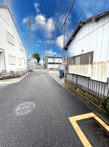 【前面道路含む現地写真】 | 西東京市北町4丁目　中古戸建　全1棟