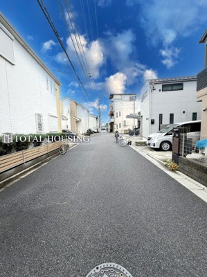 【前面道路含む現地写真】 | 西東京市北町4丁目　中古戸建　全1棟