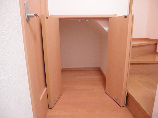パークヴィレッジ王禅寺Vの収納