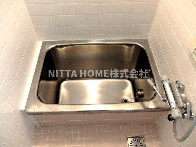 丹波市柏原町南多田の一戸建ての浴室|独立タイプのトイレ◎