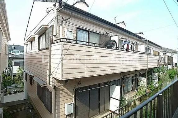 特典：仲介手数料が無料です!!のバルコニー|バルコニー側の外観です