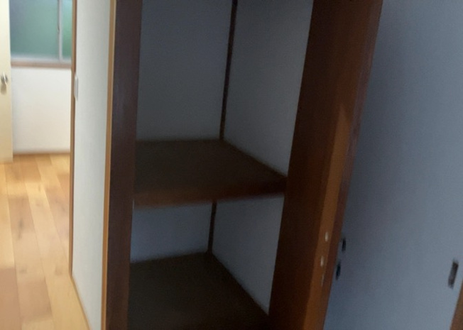 【収納】 | 全室収納付きの5SLDKの間取りで、お部屋を最大限広く活用できます。各居室のクローゼットや押し入れに荷物を綺麗に収めることができるため、リビングや寝室をすっきりと保ち快適に生活していただけます。