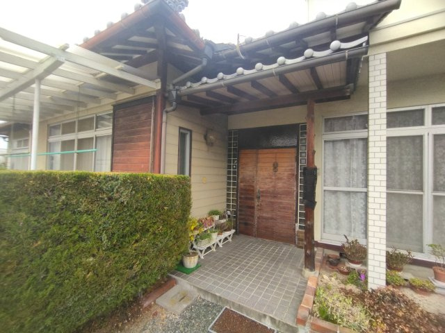 星岡5丁目戸建ての玄関|シンプルで使いやすい玄関です
