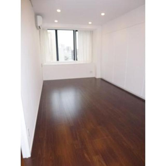 【居間・リビング】 | パークキューブ目黒タワー | ※写真は同タイプ住戸です。