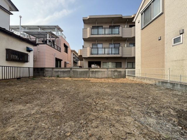 【外観】 | 2026年7月23日撮影
陽当たりが良く、明るい光が差し込みます！広い敷地は庭や駐車スペースなど、自由な設計が可能。自分たちのこだわりを詰め込んだ、世界に一つだけのマイホームを叶えましょう♪