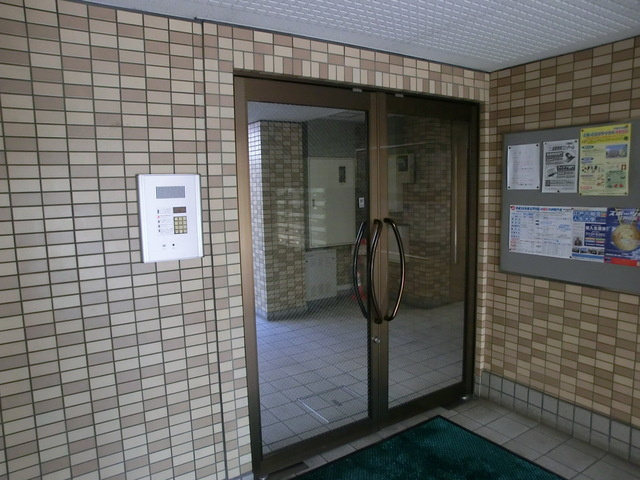 リベーロ平和Ⅰのロビー|安心のオートロックマンションです。