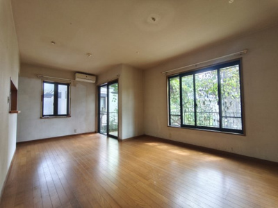 【居間・リビング】 | 大津市水明2丁目33-24　中古戸建